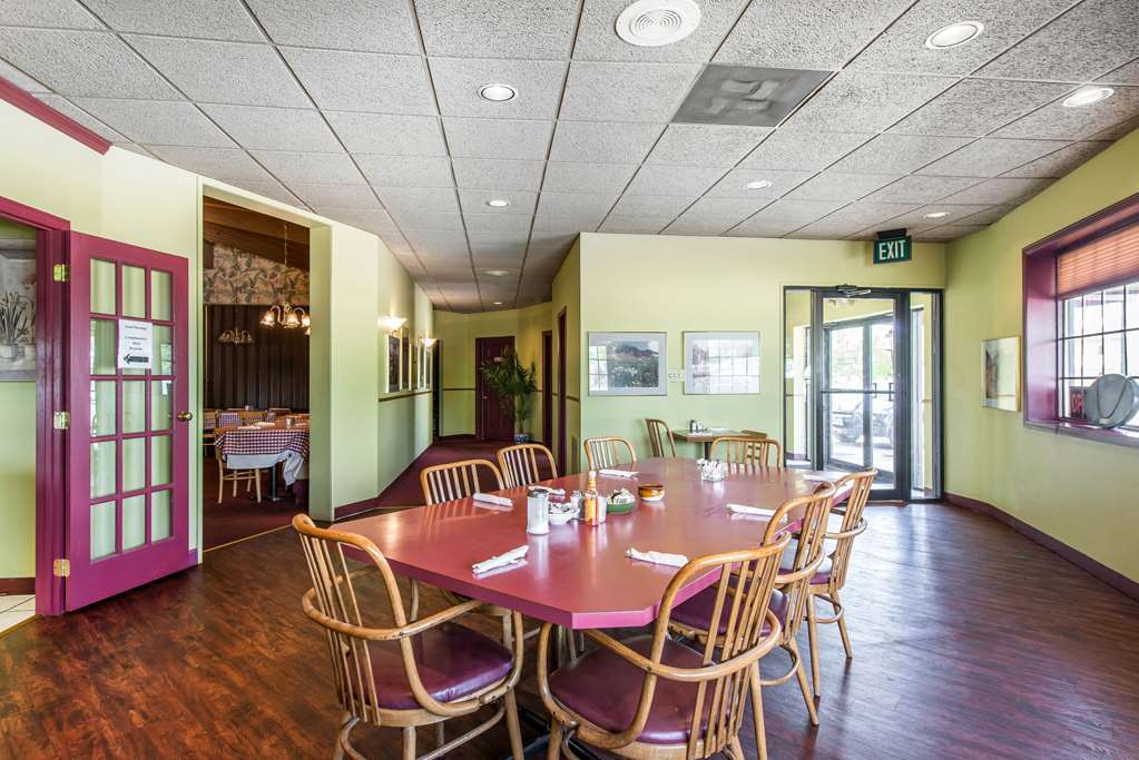 Travelodge By Wyndham Stratton Restoran foto